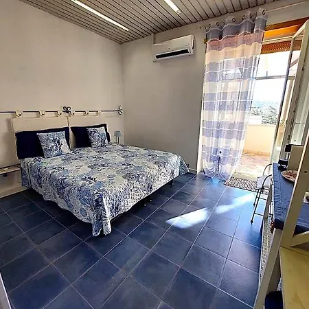 Nughe 'e' Oro Bed & Breakfast 3*